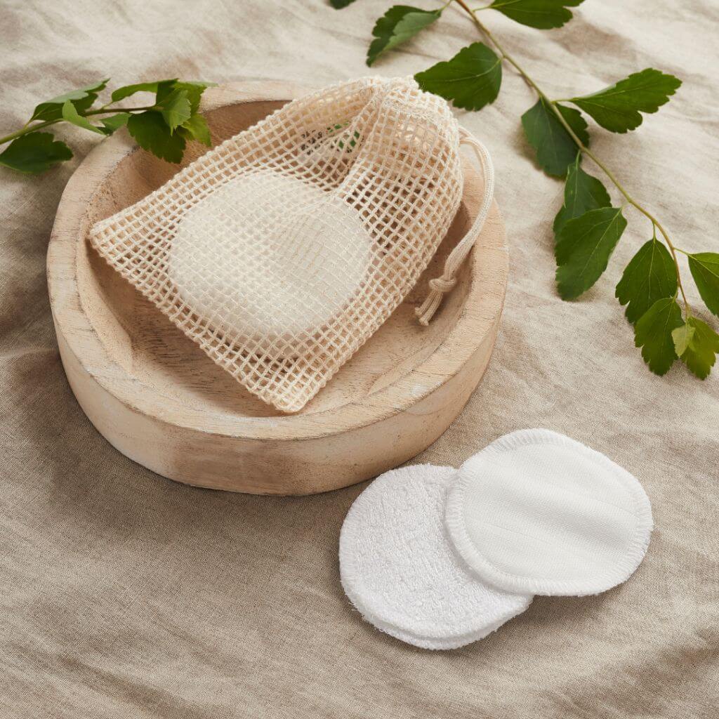 Tabitha Eve - Reusable Bamboo Make Up Pads Rounds - Set of 10. washable & reusable makeup pads. Cotton and Bamboo Composite Material.